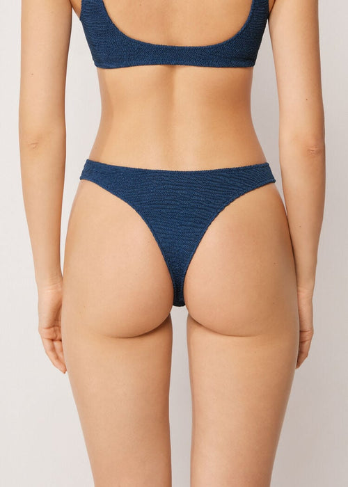 Brazilian swimsuit bottoms crinkle waves