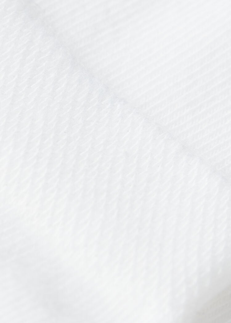 Short socks with trimmed cuffs