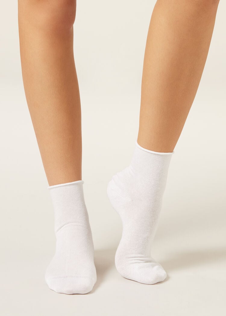 Cuffless short linen socks