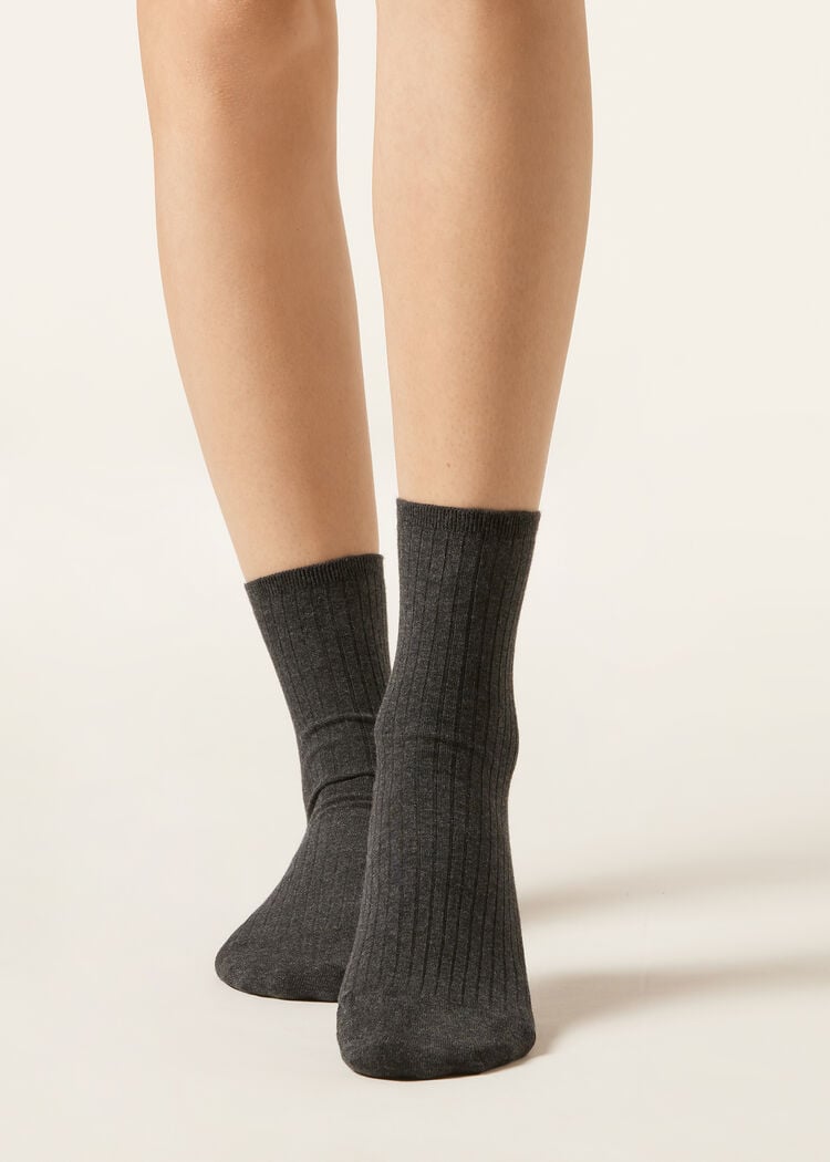Ribbed short socks
