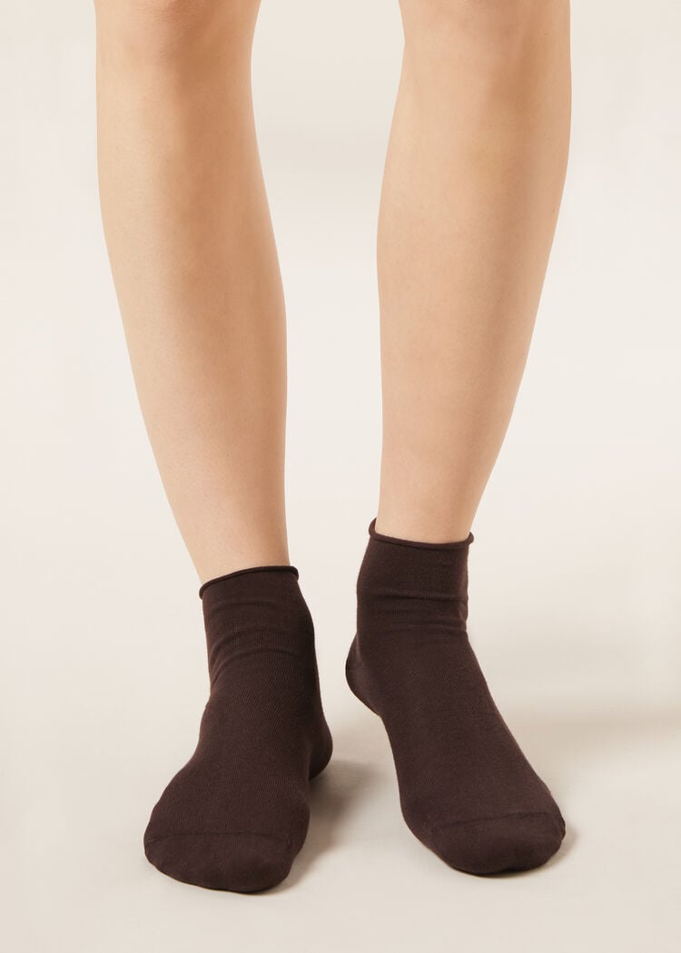Cuffless short socks in cotton