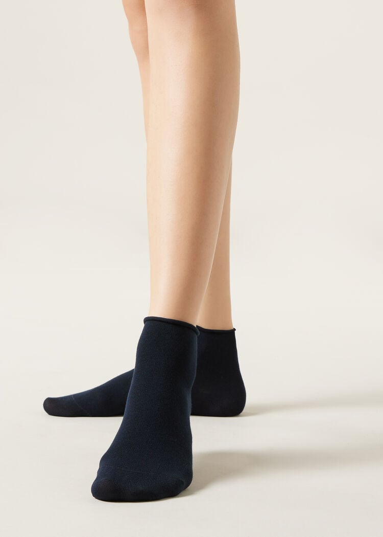 Cuffless short socks in cotton