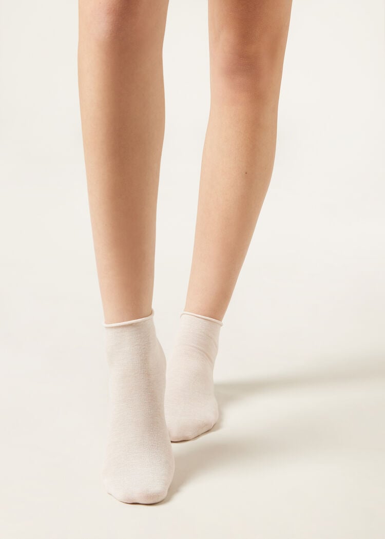 Cuffless short socks in cotton