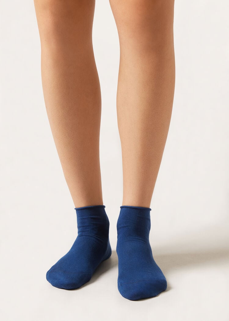 Cuffless short socks in cotton