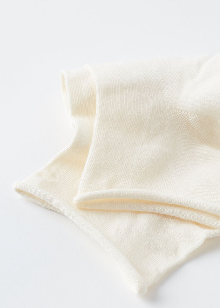 Cuffless short socks in cotton