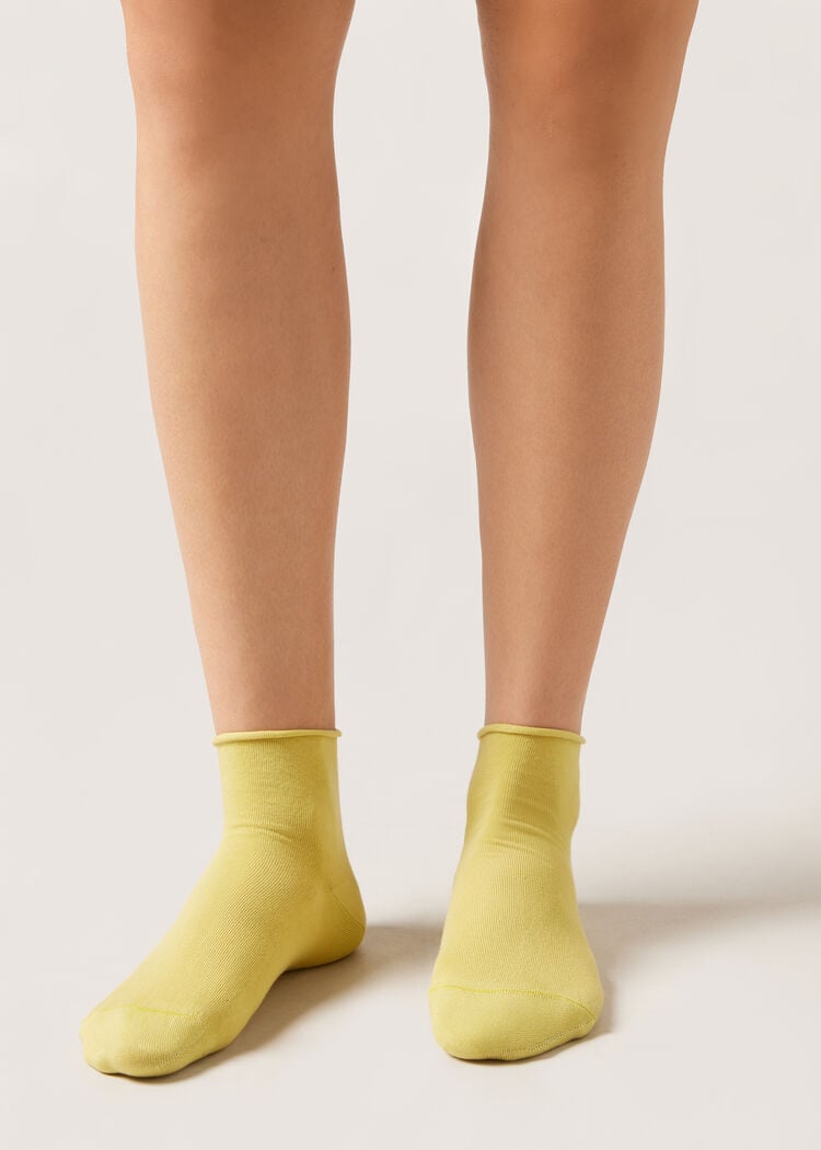 Cuffless short socks in cotton