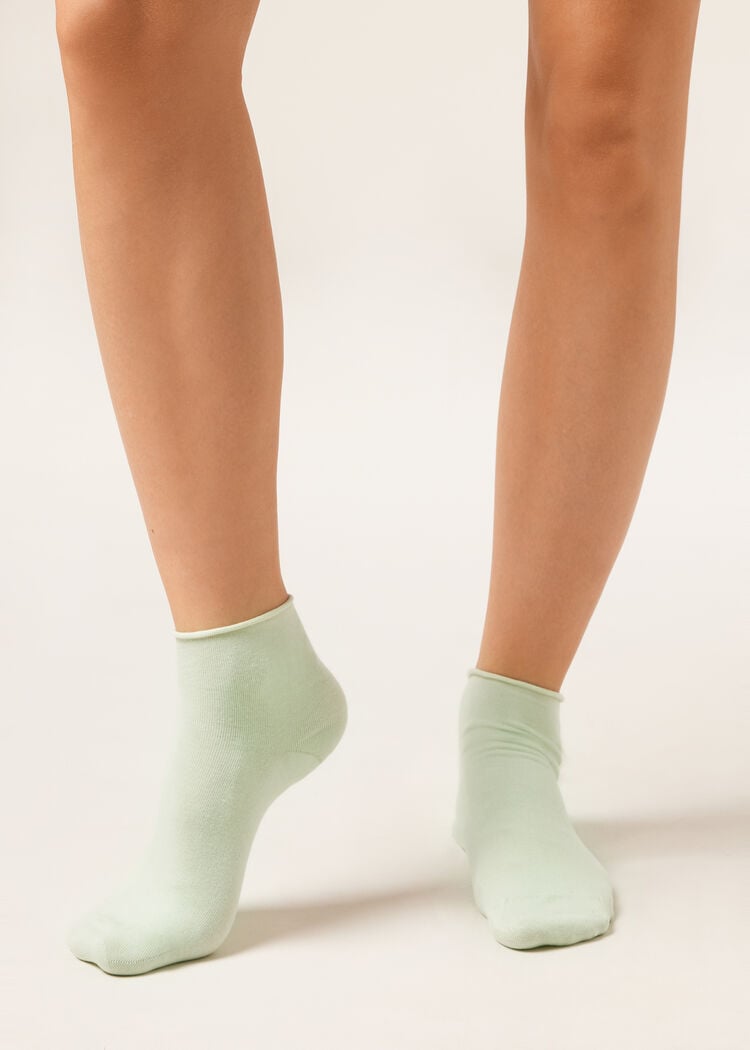 Cuffless short socks in cotton