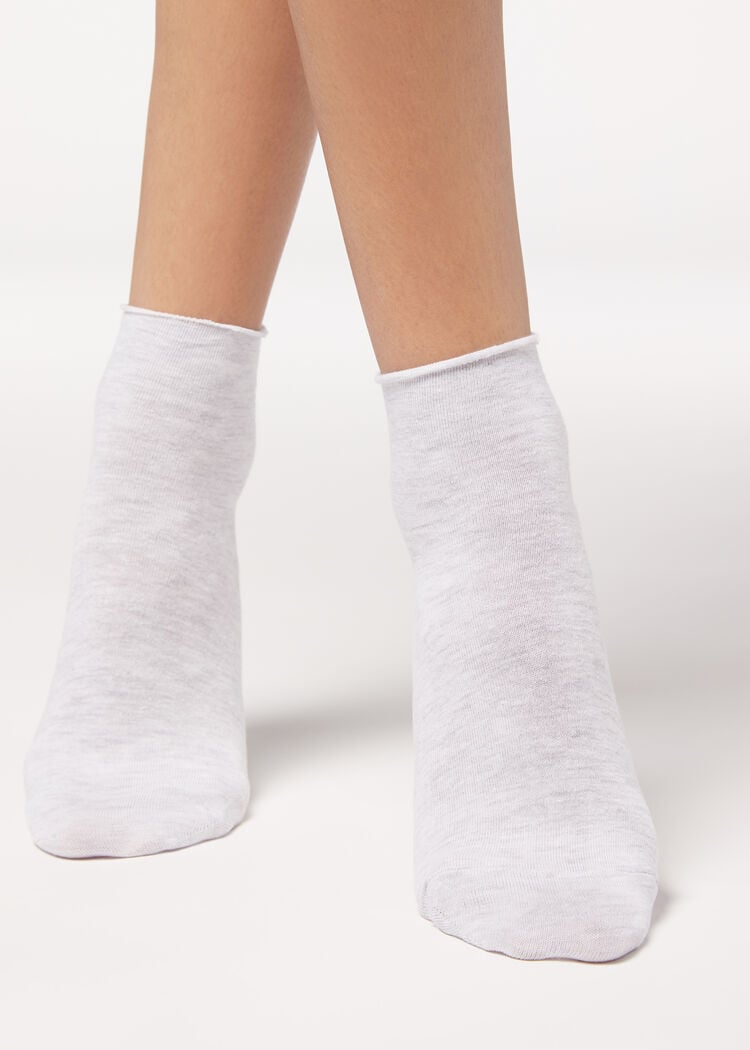 Cuffless short socks in cotton