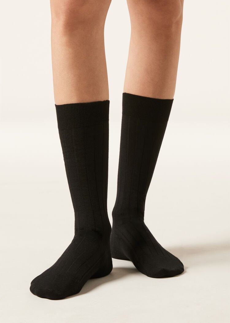Ribbed mid-calf socks