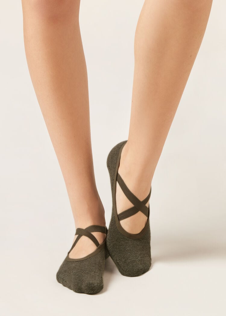 Crisscross pilates non-slip socks