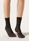 Floral motif socks