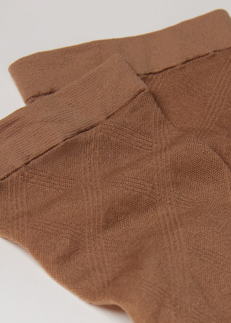 Diamond patterned socks