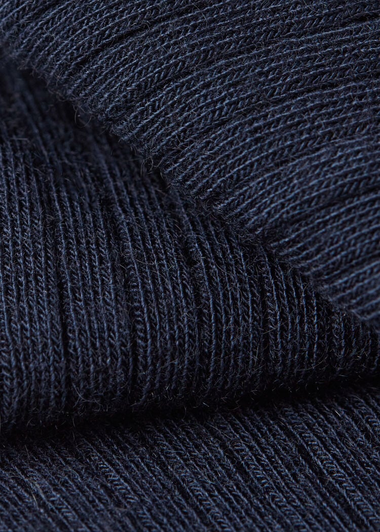 Long ribbed cashmere socks