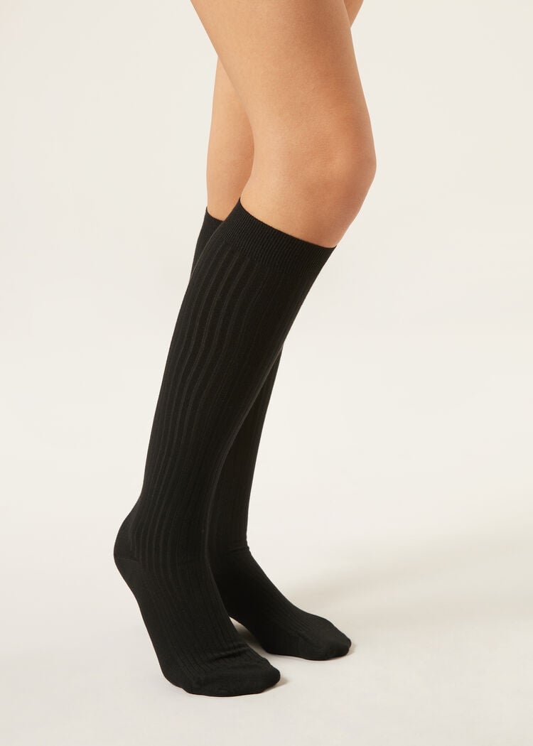 Long ribbed cashmere socks