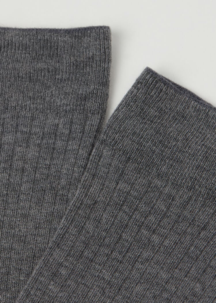Long ribbed cashmere socks