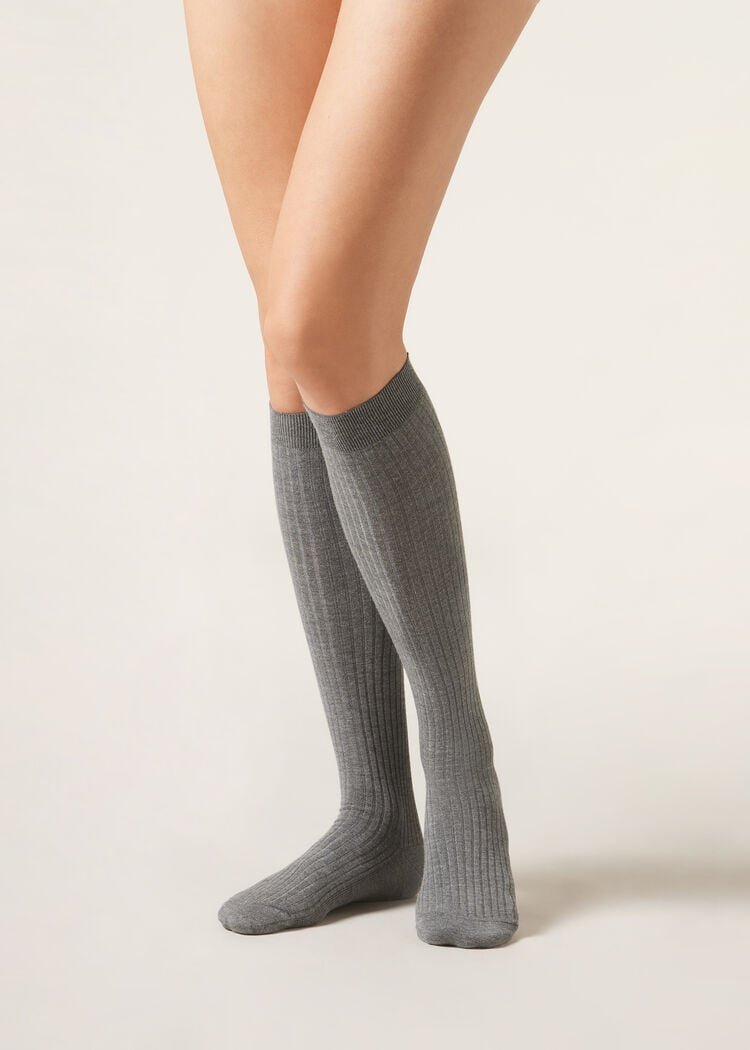 Long ribbed cashmere socks