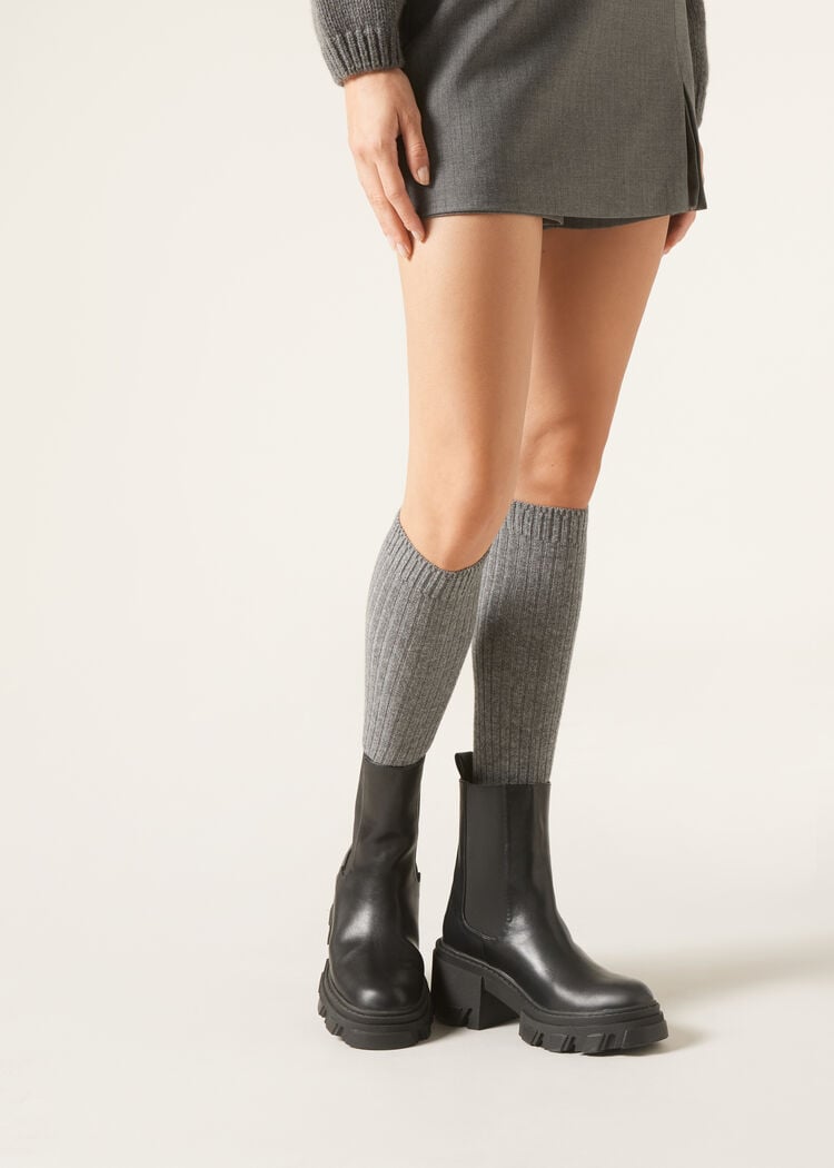 Long ribbed wool and cashmere socks