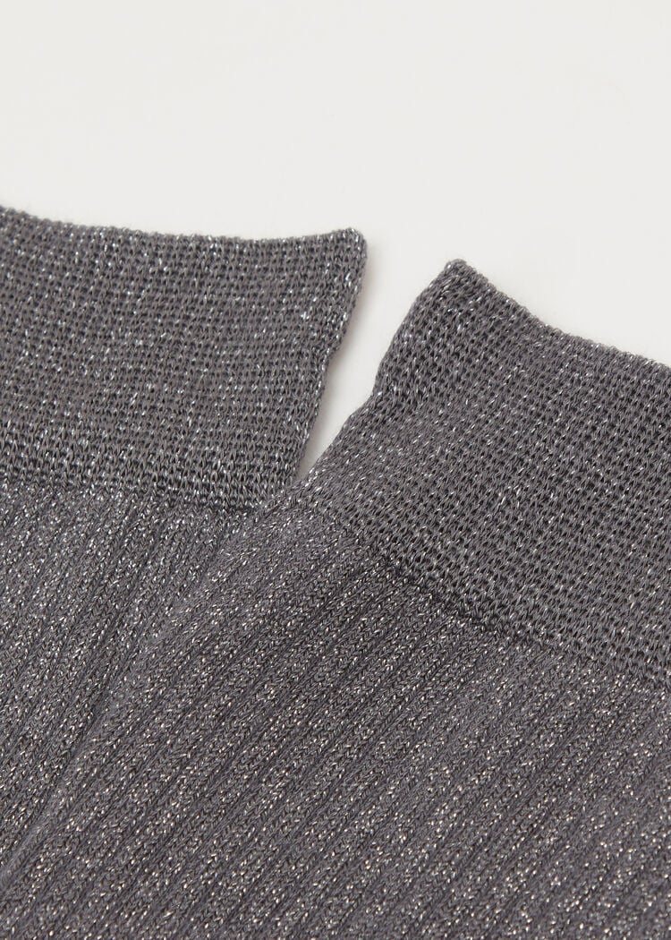 Long ribbed cotton socks