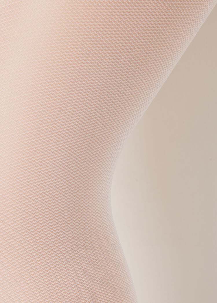 Girls’ 30 denier tulle tights with bow