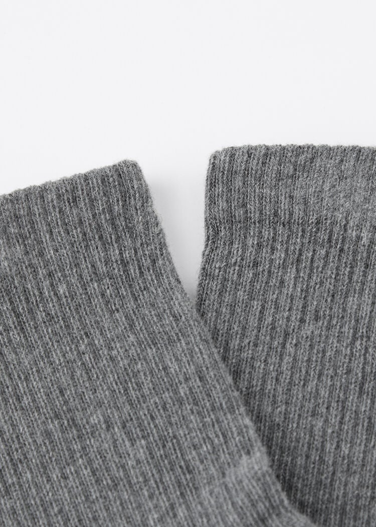 Unisex short sport socks